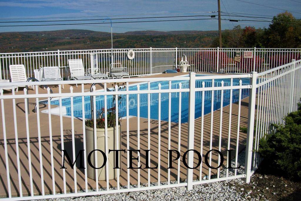 Longhouse Lodge Motel Watkins Glen Kültér fotó